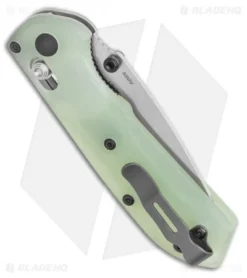 Benchmade Mini Freek AXIS Lock Knife Natural G-10 (3" Stonewash) 6 Benchmade Mini Freek AXIS Lock Knife Natural G-10 (3" Stonewash) -Benchmade Shop Benchmade Mini Freek AXIS Lock Knife Natural G 10 3 Satin BHQ 121454 LS Side